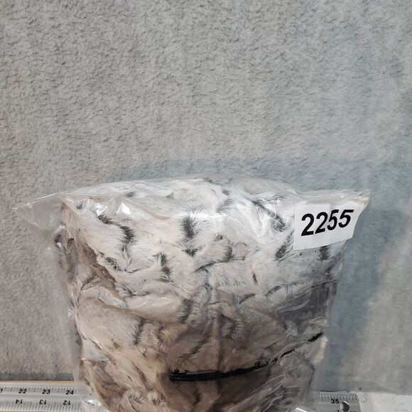 Yoki Faux Fur Vest in Gray and White - Picture 9 of 9